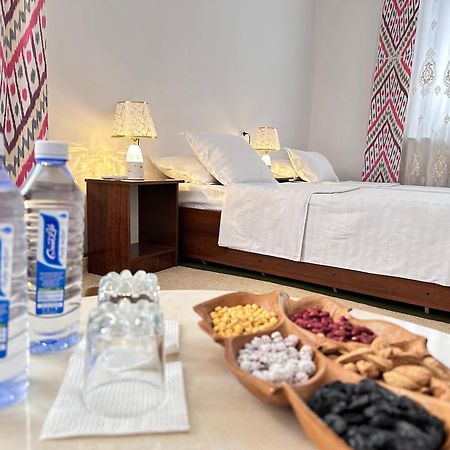 Gold Khiva Bed & Breakfast Bagian luar foto