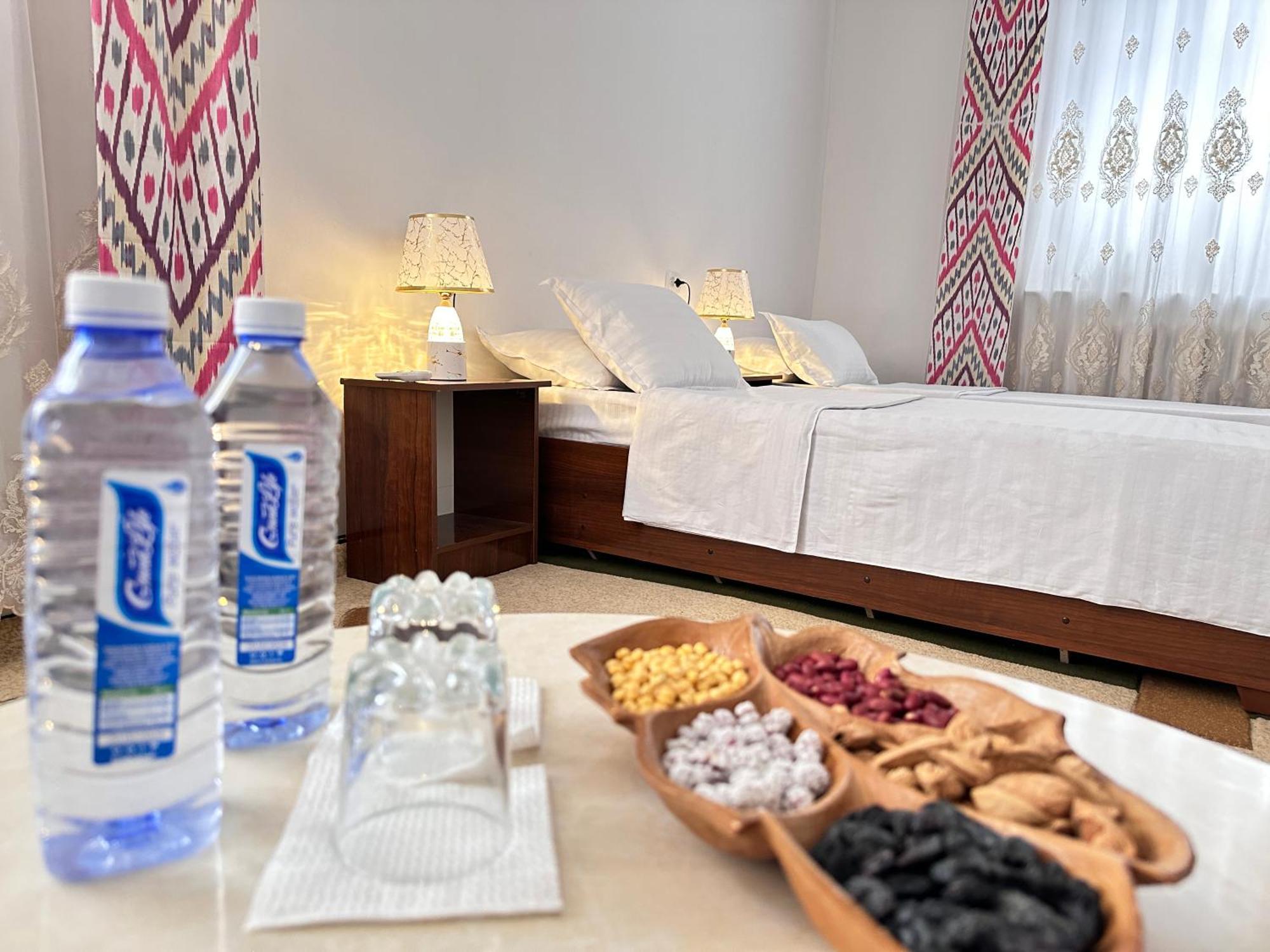 Gold Khiva Bed & Breakfast Bagian luar foto