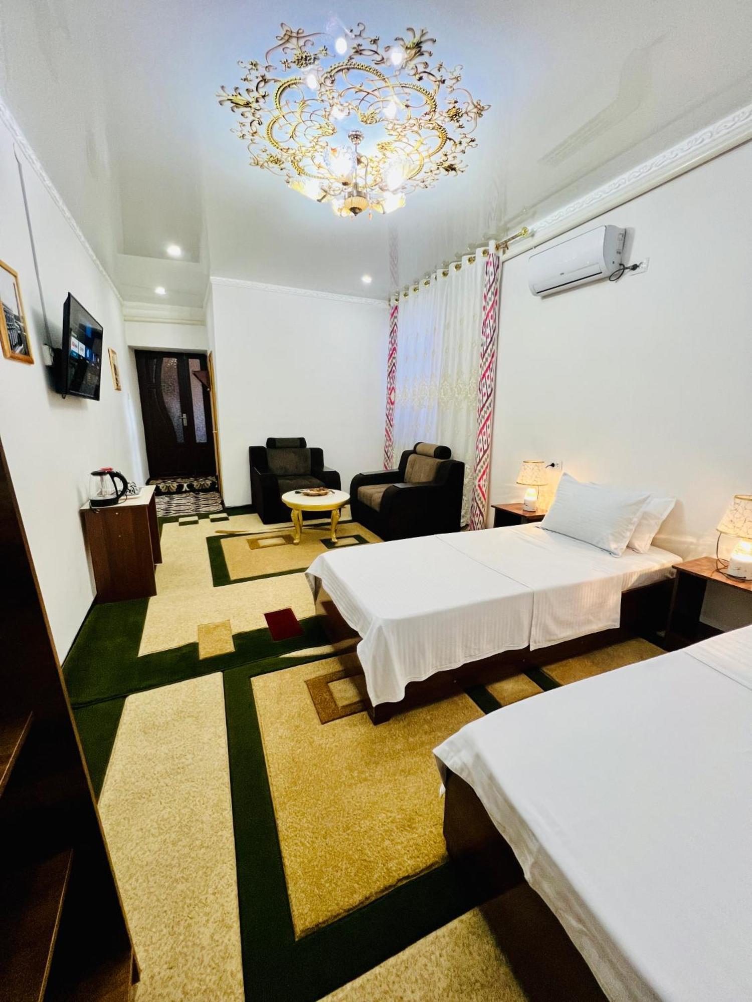 Gold Khiva Bed & Breakfast Bagian luar foto