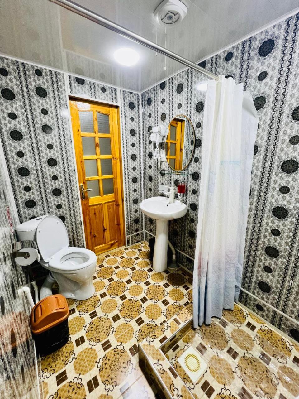 Gold Khiva Bed & Breakfast Bagian luar foto