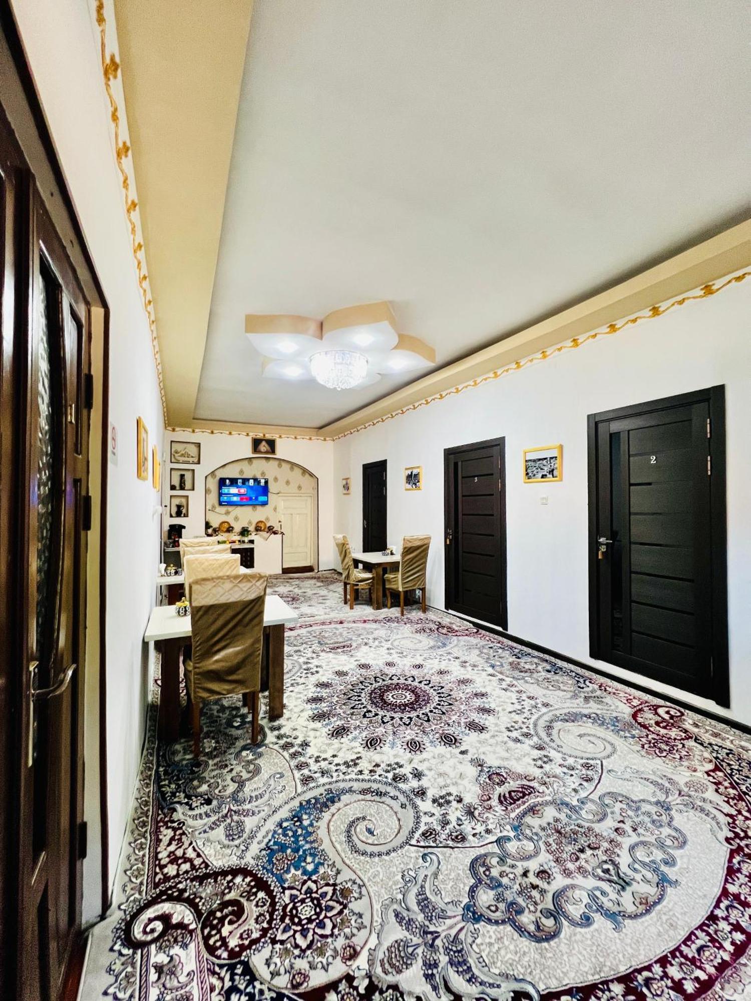 Gold Khiva Bed & Breakfast Bagian luar foto