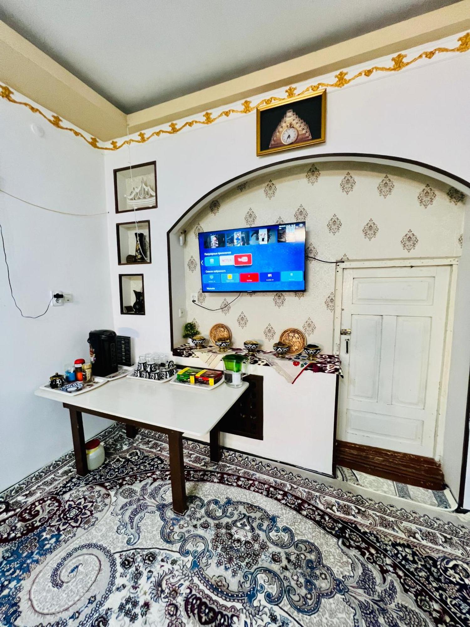 Gold Khiva Bed & Breakfast Bagian luar foto