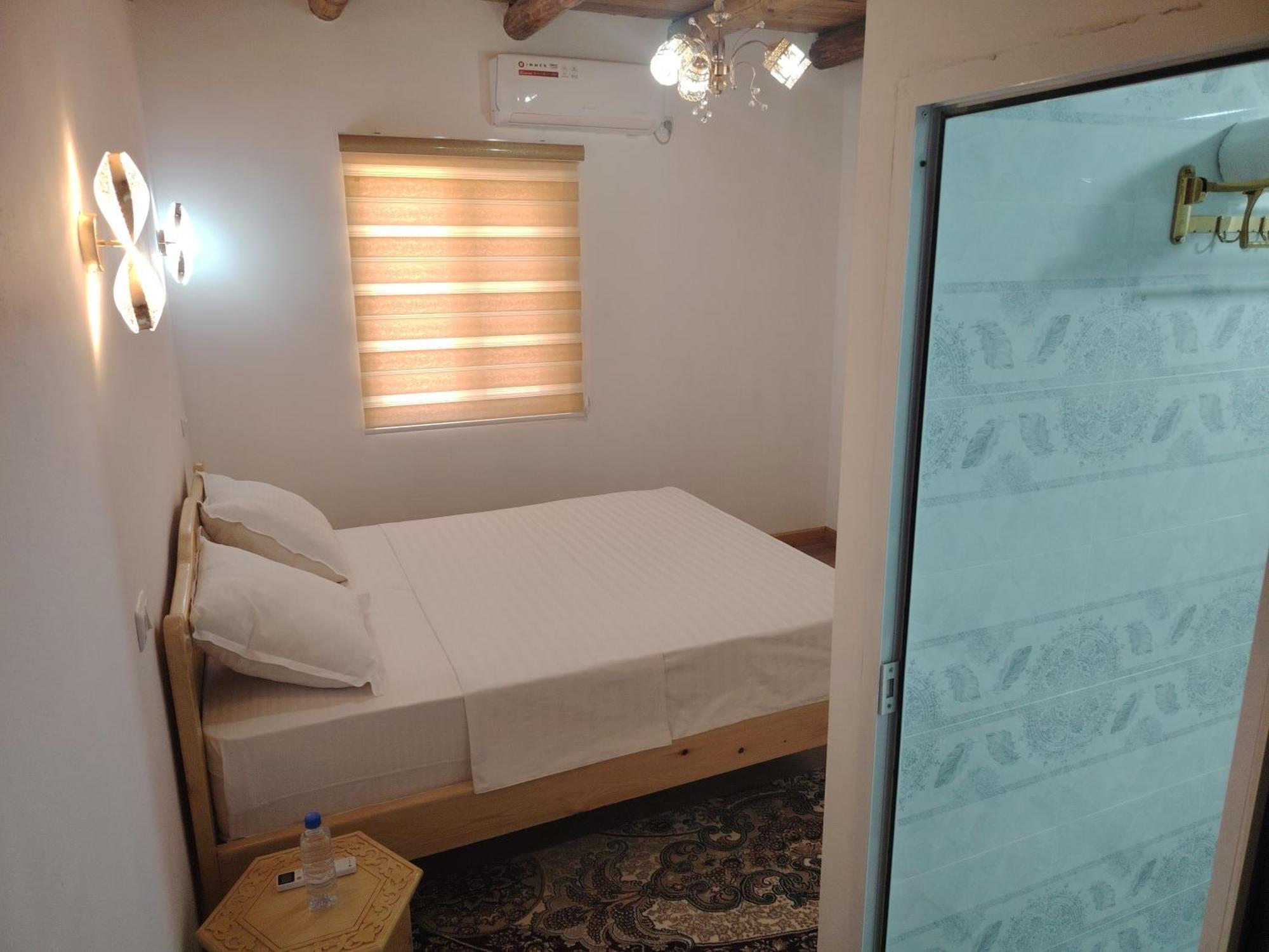 Gold Khiva Bed & Breakfast Bagian luar foto